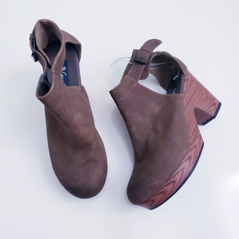 Natural Reflections Chunky Ankle Clog Heels